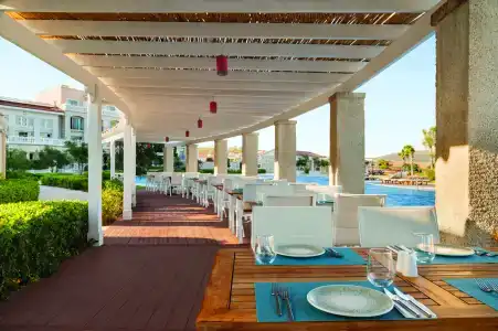 DoubleTree by Hilton Cesme Alacati Beach Resort - 13