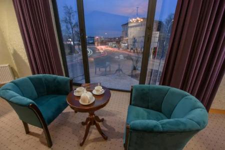 Corner Tashkent - 44