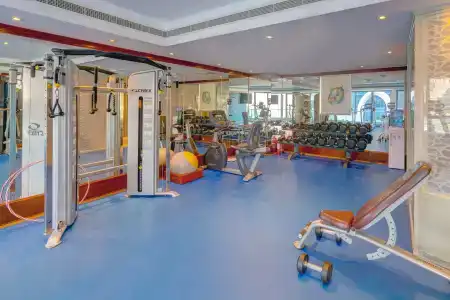 Hawthorn Suites by Wyndham Abu Dhabi City Center - 9