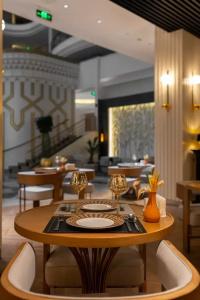 Mövenpick - 50