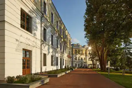 The Basilian Minsk, Curio Collection By Hilton - 2