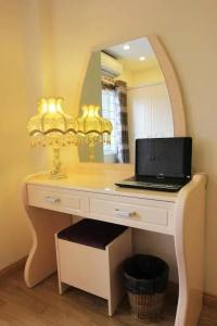 Splendid Star Boutique - 101
