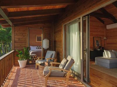 Simurg Inn - 118