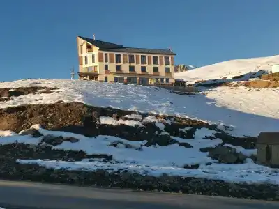 Khizina Rezo | REZO HUT - 7