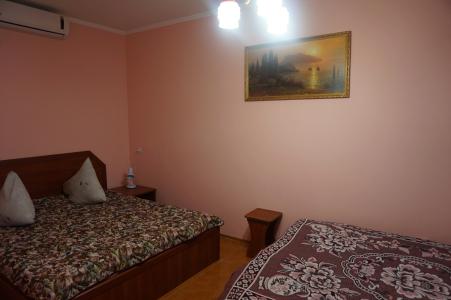 Elena - 22