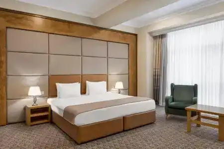 Wyndham - 44