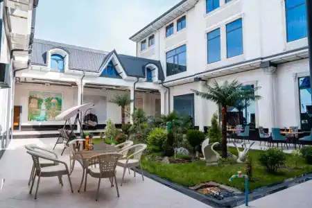 Gold Star Palace - 4