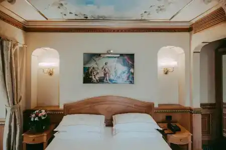 River Palace - 56