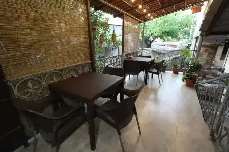 Riverside Guest House - 4