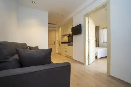 Channel Suites - 23