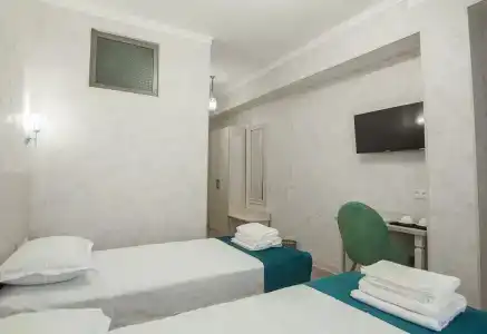 Mercuri Meridian - 12