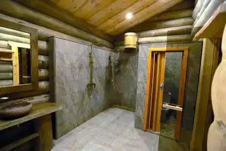 WoodHouse - 19