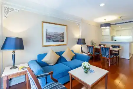 Centre Point Sukhumvit 10 - 52