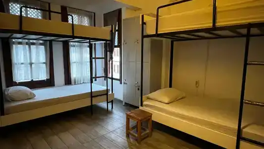 Kuyu Beergarden Hostel - 17