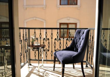 Le Petit Palace - Special Category - 48