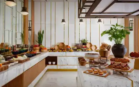 The Ritz-Carlton - 14