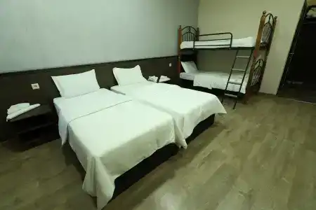 Riverside Guest House - 28