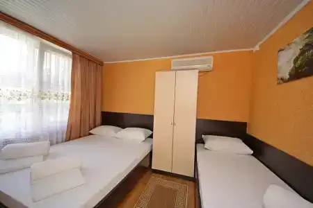 Старый дворик - 4