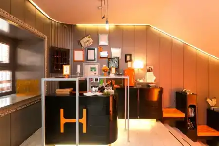 Orange - 17
