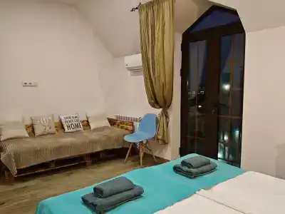 Blur Inn Gallery - 8