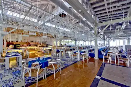 Ramada Plaza by Wyndham Antalya - 9