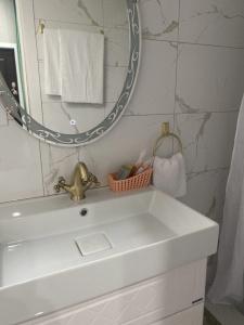 Silver House - 53