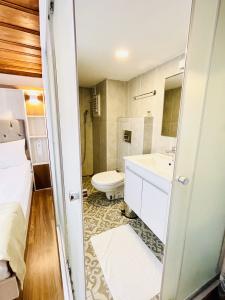 Qonaq & Suites - 23