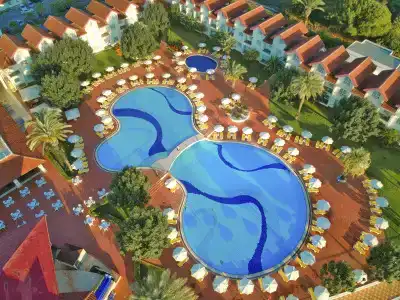 Salamis Park & Casino - 4