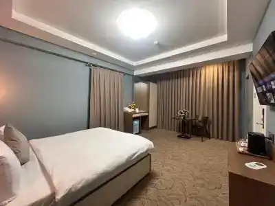 Royal Meridien - 83