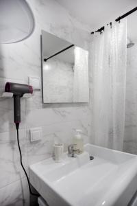 Lagom Lounge Chkalov - 30