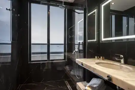 The Grandeur - 16