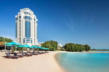 The Ritz-Carlton, - 3