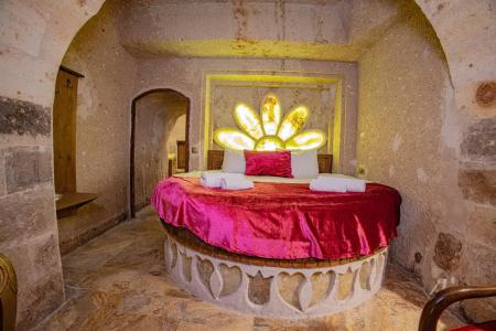 Royal Cave - 75