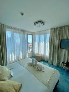 Best Western Hôtel Journel Antibes Juan-les-Pins - 26