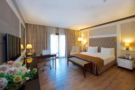Ramada & Suites by Wyndham Istanbul Merter - 14