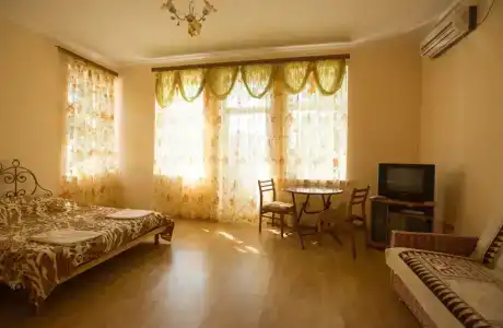 Яхт Клуб - 53