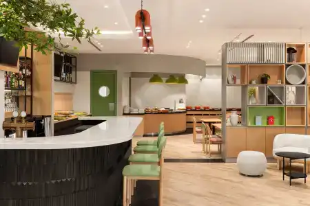 Holiday Inn Almaty - 8