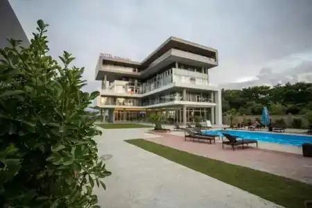 Nobilis Hall - 7