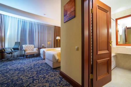 Ramada by Wyndham Almaty - 7