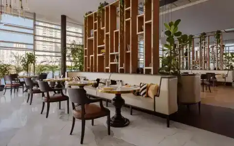 The Ritz-Carlton - 16