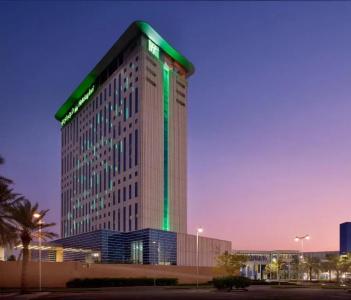 Holiday Inn & Suites - Dubai Festival City Mall, An Ihg - 1