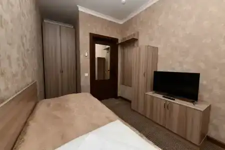 Новоженовский - 5