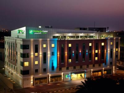 Holiday Inn Express Dubai Airport, An Ihg - 9