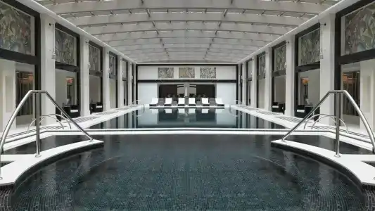 Four Seasons Hotel Moscow - 2
