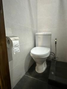 Komitas Avenue Guest House - 27