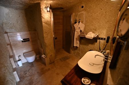 Seraphim Cave - 36