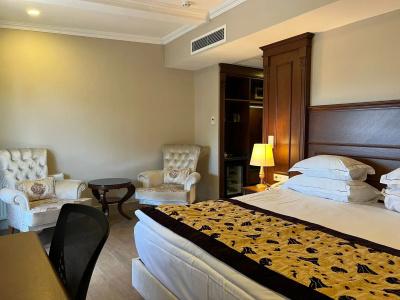 Glk Premier The Home Suites & Spa - 57