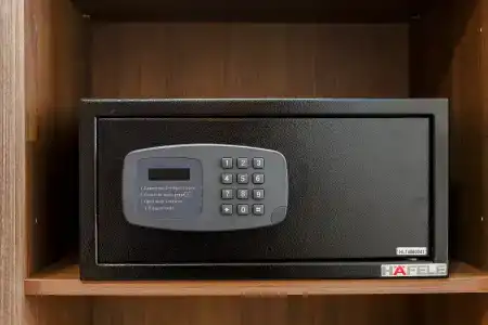 Раймонд - 28