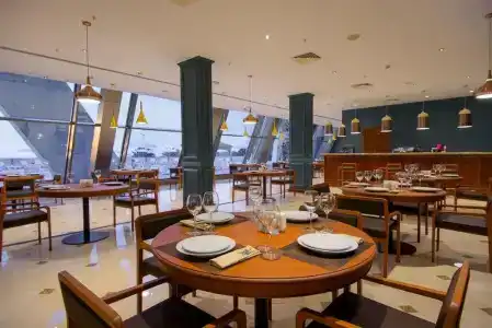 The Grand Gloria - 5