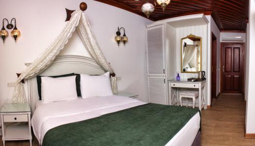 White Garden-Adult Only - 17